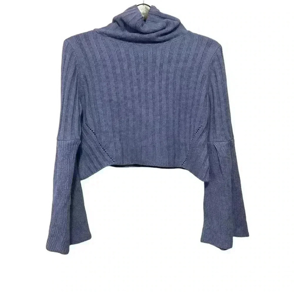 Long sleeve turtle neck sweater with flared bell sleeves size small cropped - Picture 1 of 8
